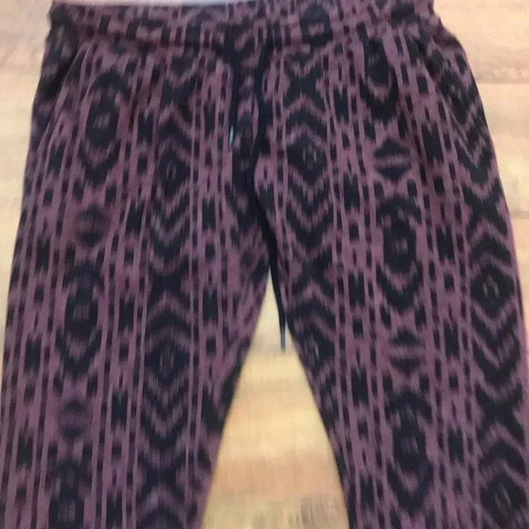 Volcom burgundy Jogger - Picture 2 of 4